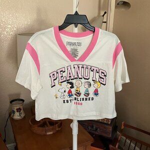 Women’s Sz. M Peanuts Worldwide Peanuts Established 1950 Cropped T-ee Shirt